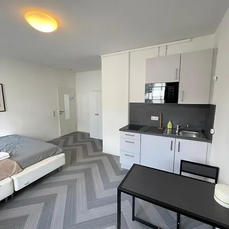 Livin Aparthotel *